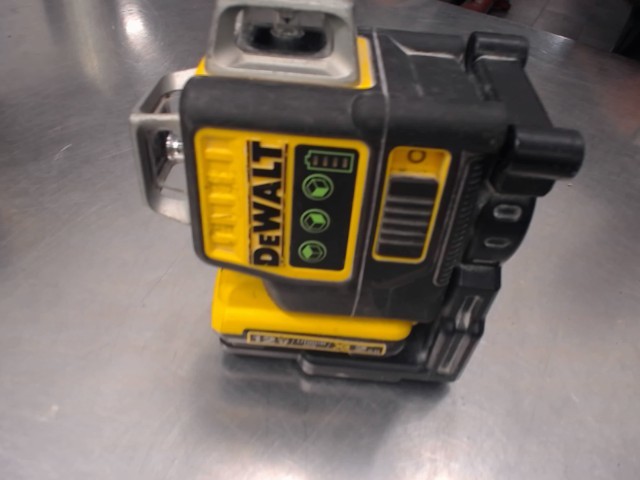 Laser dewalt 3d vert+batt nmocase