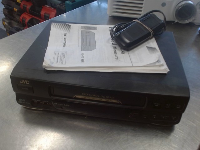 Lecteur vhs+tc jvc
