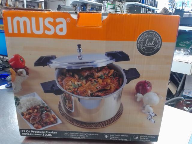 Pressure cooker in box