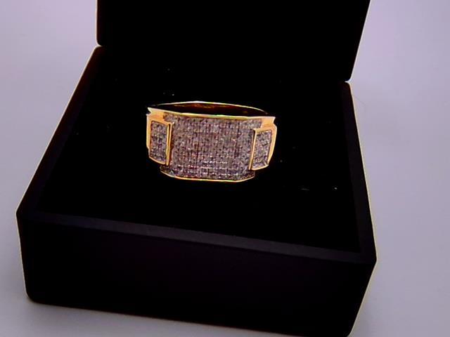 BAGUE EN OR 10KT AVEC DIAMANTS