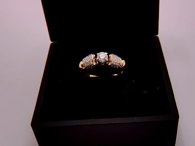 BAGUE EN OR 14KT AVEC DIAMANTS