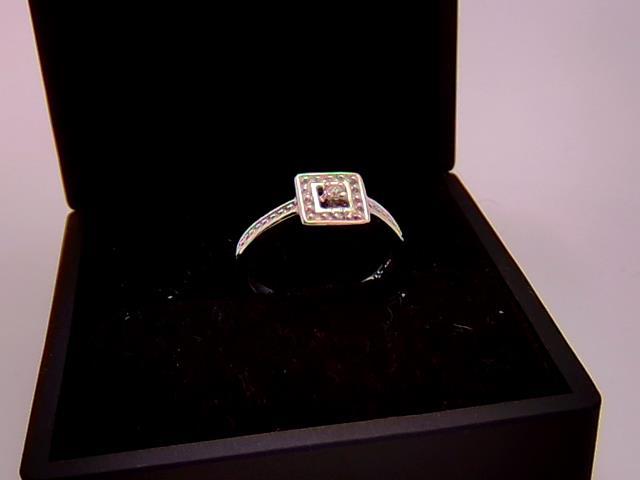BAGUE EN OR  10KT AVEC DIAM 