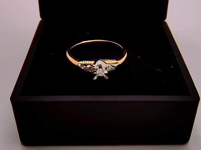 BAGUE EN OR 14KT AVEC DIAMANTS