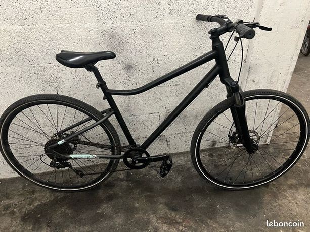 Velo noir 10 vitesses bon etat