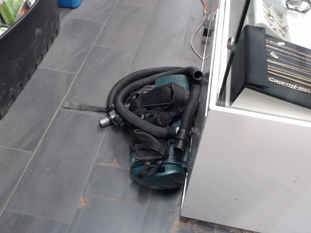 Aspirateur backpack industriel