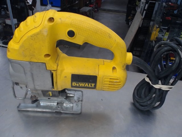 Jigsaw dewalt a fil