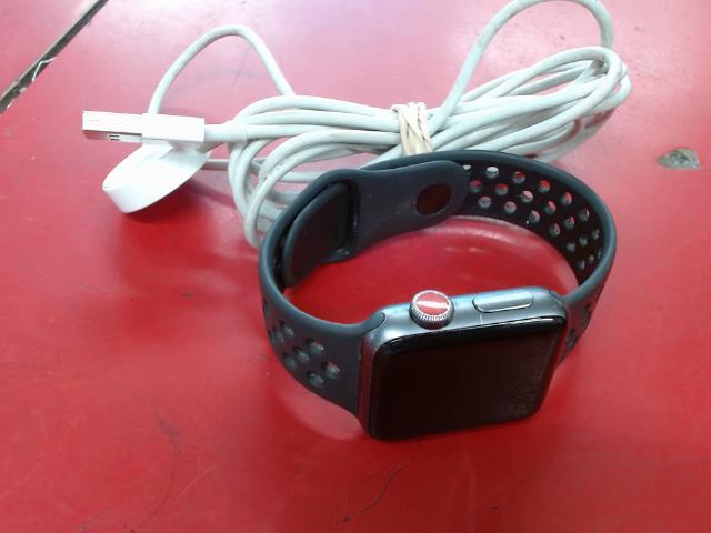 Apple watch serie 3 38mm alu+chargeur