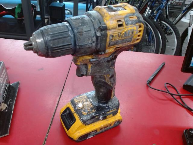 Perceuse 20v dewalt + batterie 20v 2ah