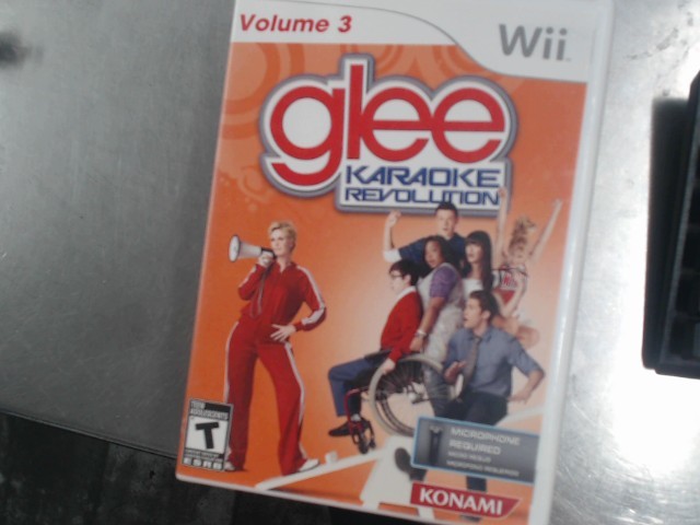 Jeux de wii glee karaoke revolution