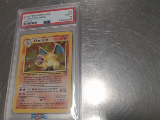 Carte charizard-holo base ii grader 9
