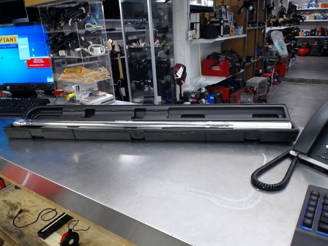 Torque wrench dans case