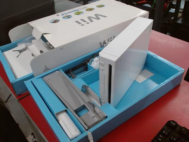 Console wii+nunchuk+manette ds boite