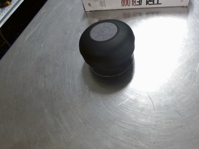 Mini speaker avec ventouse