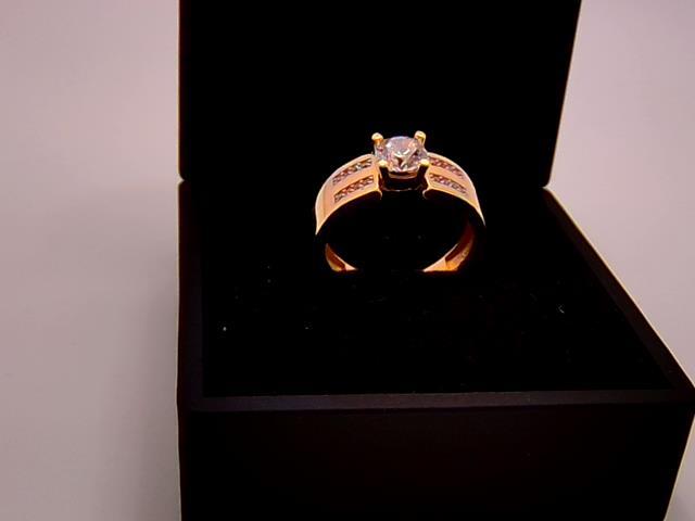 BAGUE EN OR 10KT NEW
