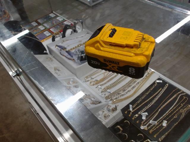Batterie dewalt xr 8.0ah