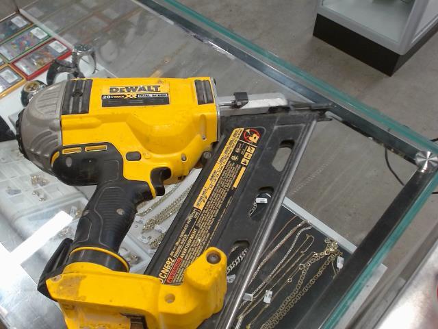 Nailgun dewalt