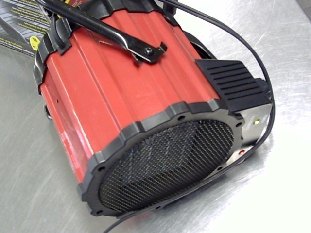Ventilateur et chaufage rouge