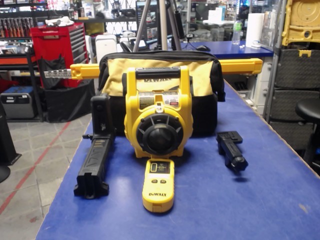 Niveau laser rotatif avec mire 16 pieds