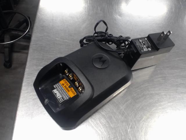 Chargeur walkie-talkie motorolla