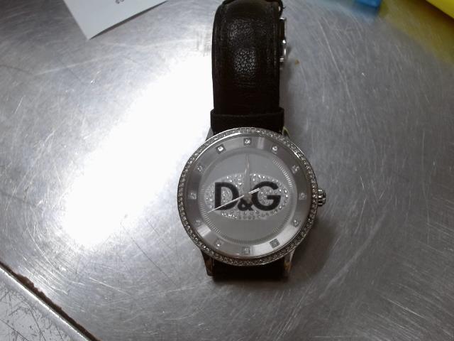 Montre fond gris faux diam