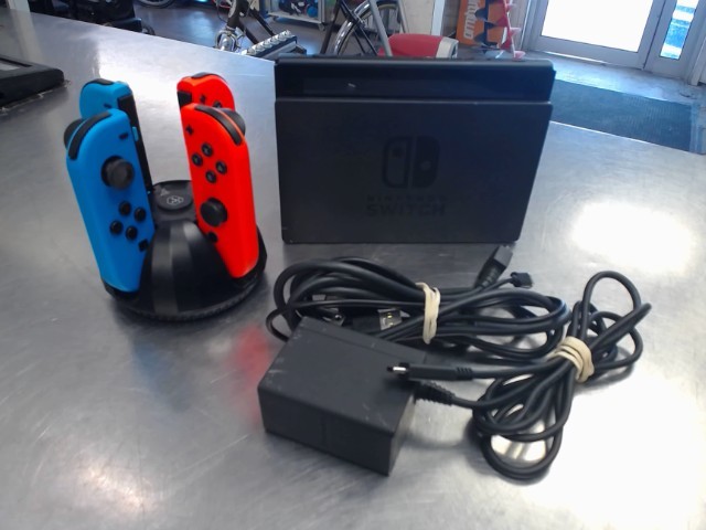 Nintendo switch+acc+dock+man