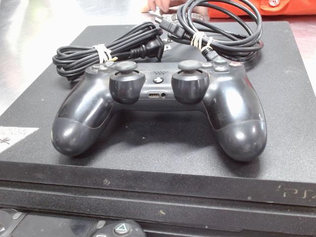 Ps4 pro+cables+1 man