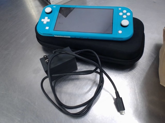 Nintendo switch lite avec chargeur+case