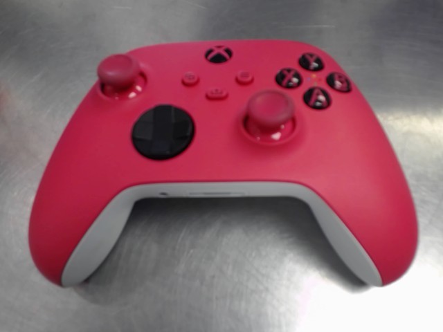 Manette de xbox one rose