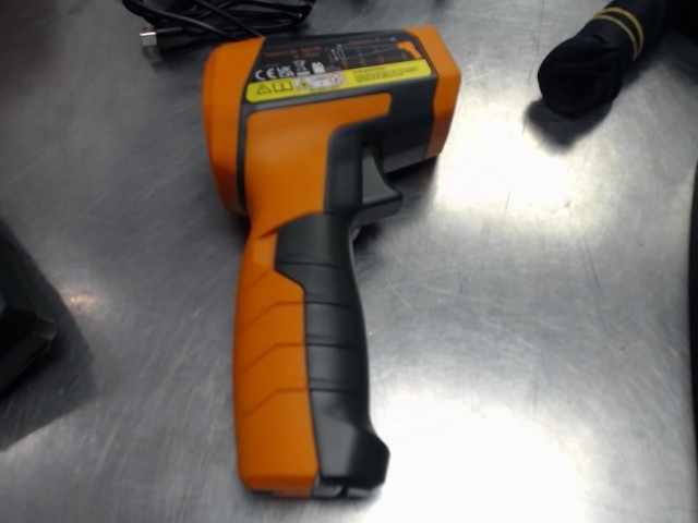 Infrared thermometer new +batt