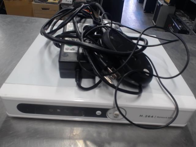 Network dvr + man + fils+souris