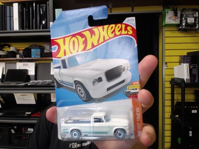 Hotwheels 63 studebaker champ