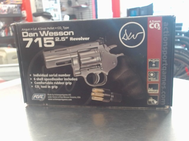 Dan wesson 715 2.5 revolver