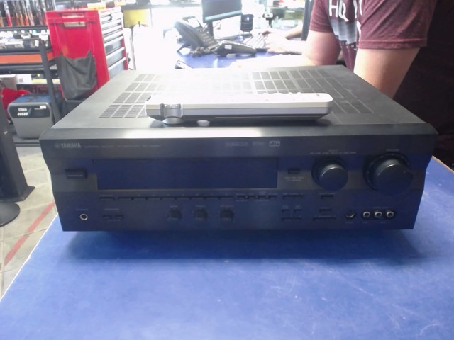 Amplificateur cinma maison avec manette