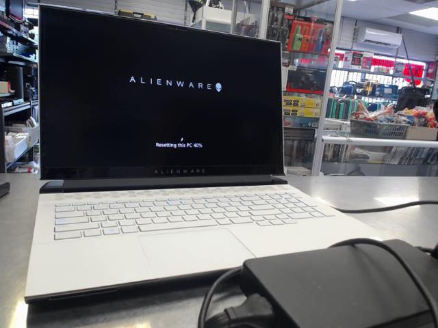 M17r3 i7-10th gen/16gbram/1tb/rtx2070