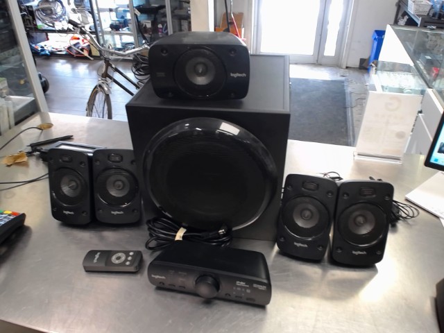 Surround sound speaker system logitech