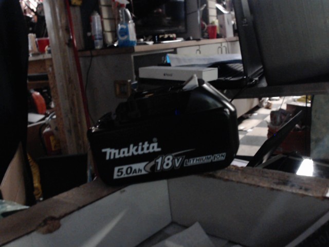 5ah 18v makita new
