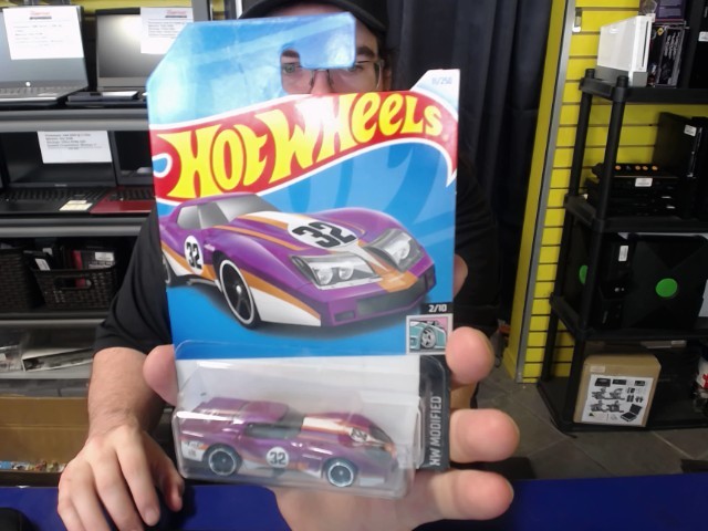 Hotwheels 76 greenwood corvette