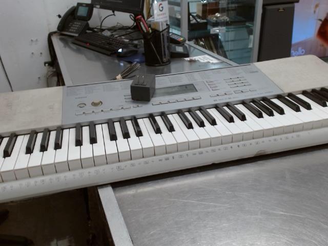 Piano keyboard 61 touches
