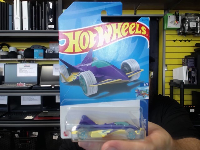 Hotwheels cloud cutter