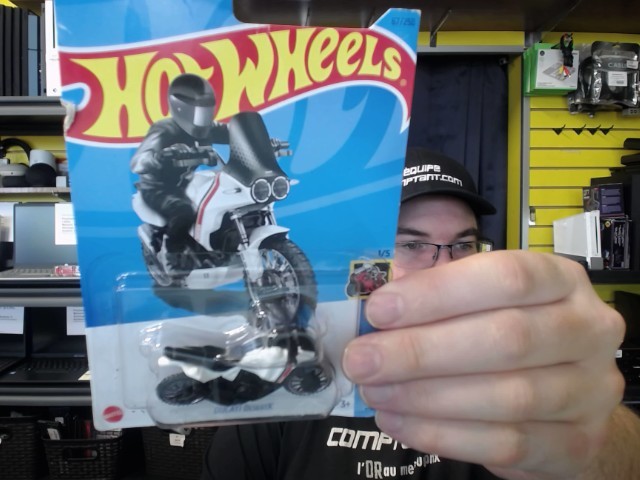 Hotwheels ducati desert x