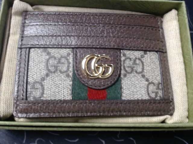 Cardholder gucci gg supreme dsbox