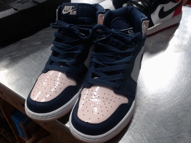 Paire de jordan pour endant rose et bleu