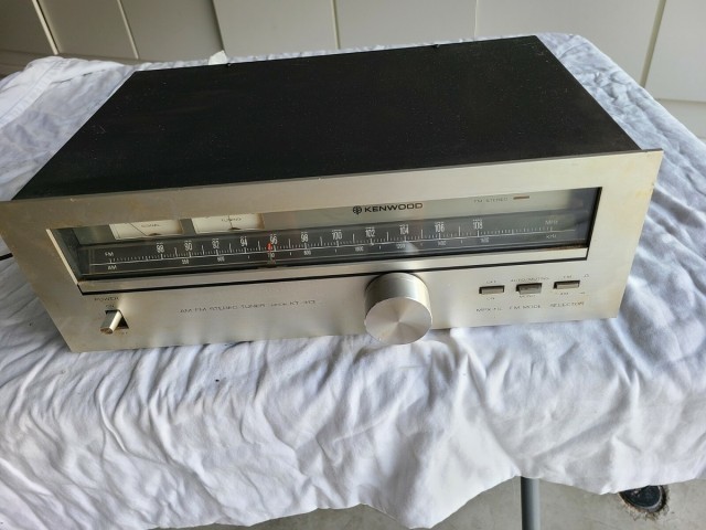 Am-fm stereo tuner