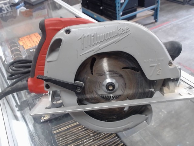 Scie ronde electrique 7''1/4 no case