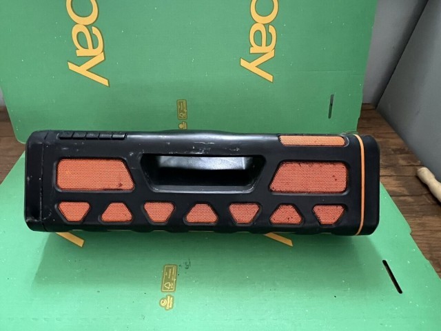 Blackweb bluetooth speaker