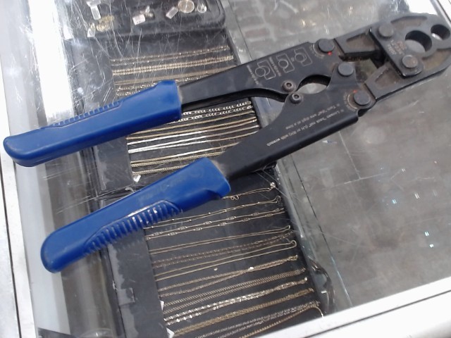 Paire de pince pex 1/2