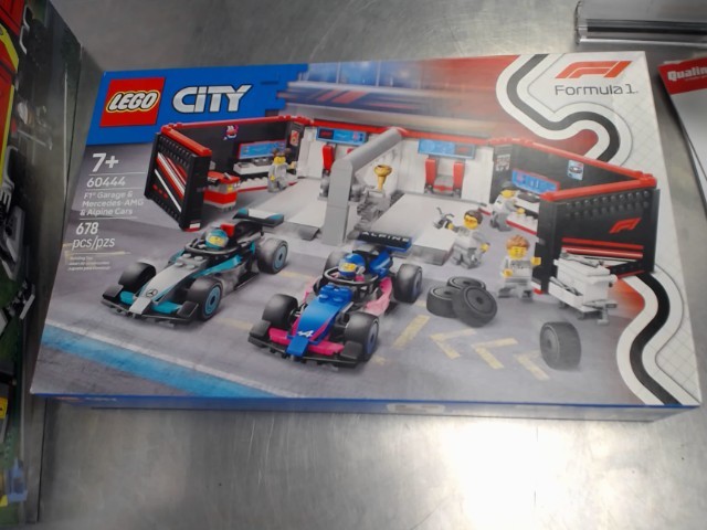 Lego f1 garage