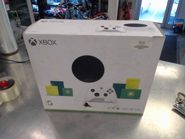 Xbox series s en boite manette verte