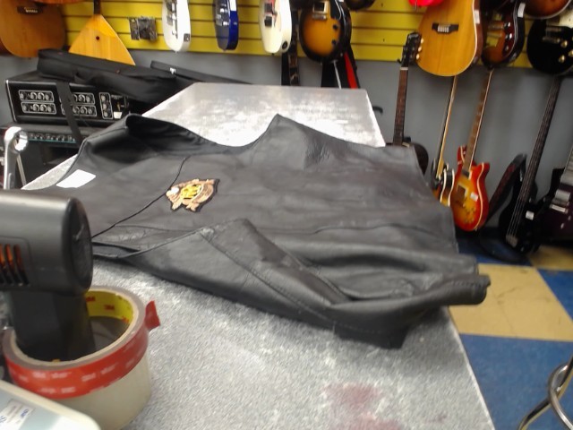 Veste motard cuir