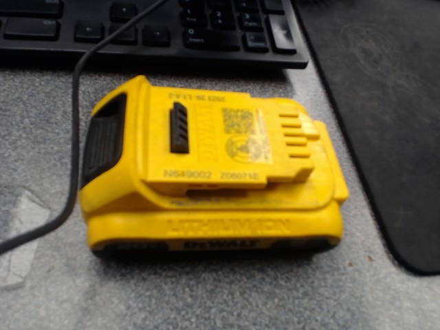 Batterie  20v 2ah dcb203